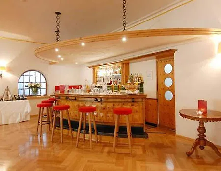 Hotel Hotel Edelweiss Sils Maria 4*